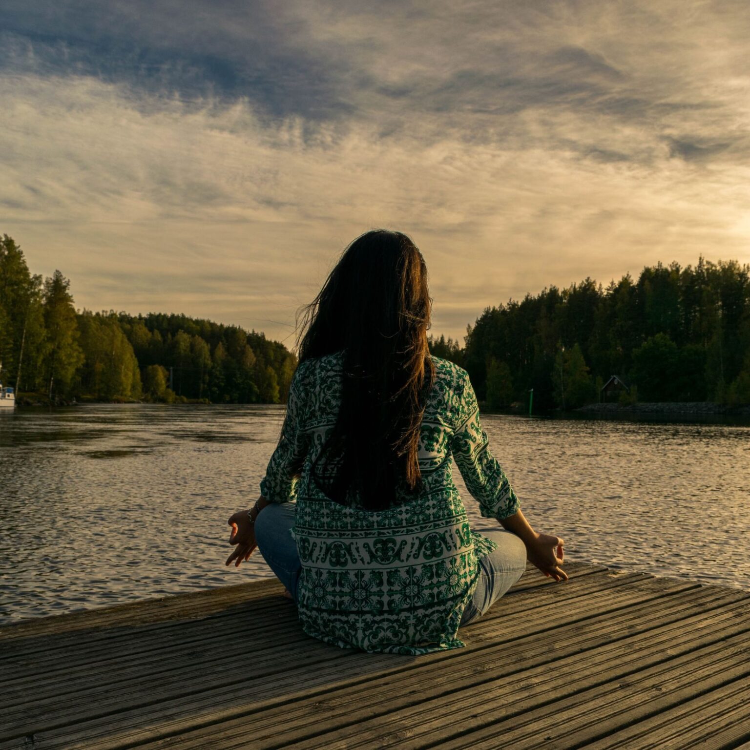 31 Bible Verses to Bring Peace in the Midst of the Storm - Love Fast ...